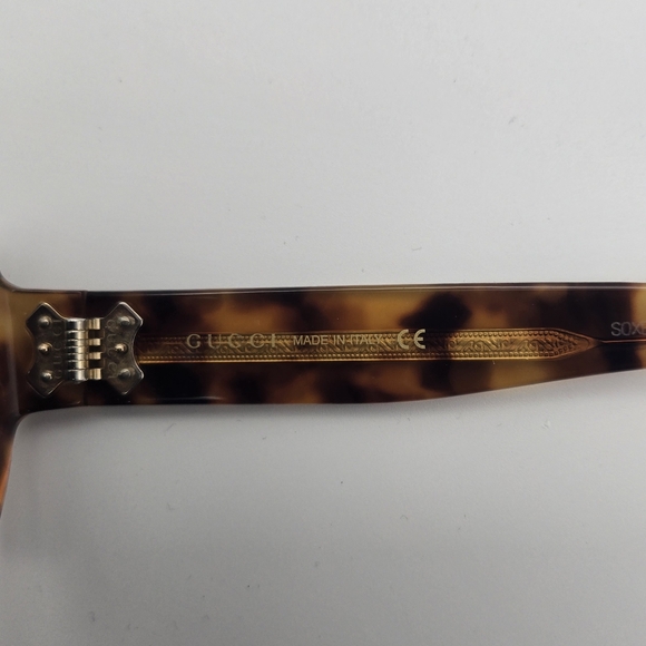 Gucci Tortoise Shell Sunglasses with Blue Lenses - Picture 6 of 6